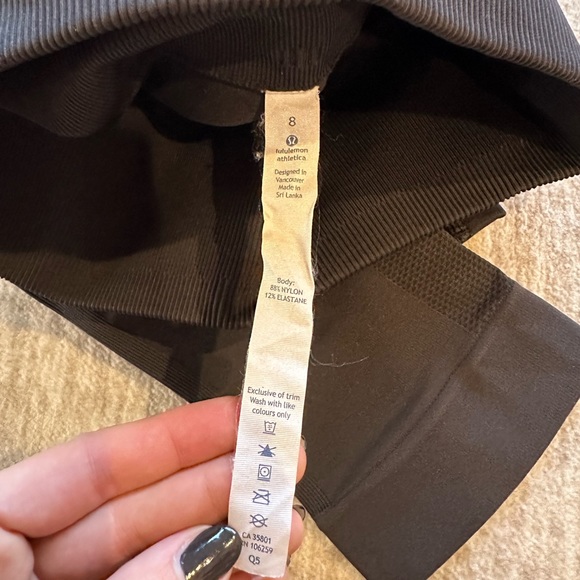 Lululemon | Kneecap Length Capri Midcalf Crop Leggings - Picture 5 of 5